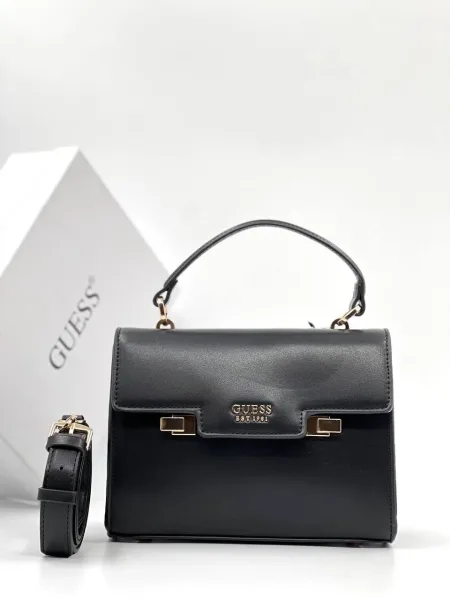 Женская сумка из эко кожи бренда Guess — фото 2