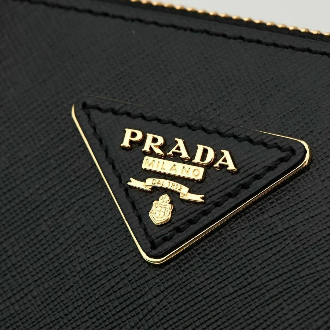 Средняя сумка Prada Galleria из кожи Saffiano с чёткой формой — фото 13