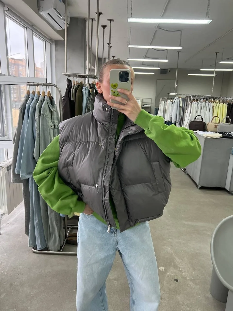 Жилет утеплённый стильный — фото 15