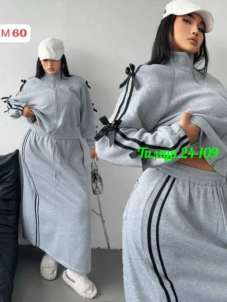 Тёплый комплект из бомбера и юбки из двухнитки на флисе — фото 3