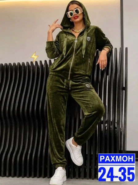 Повтор стильный и уютный костюм двойка — фото 7