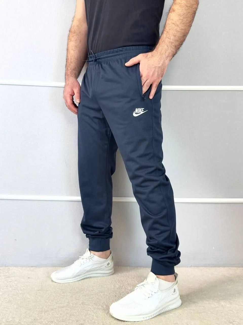 Спортивные штаны из тонкой ткани ласкота, удобны для повседневной носки — фото 4