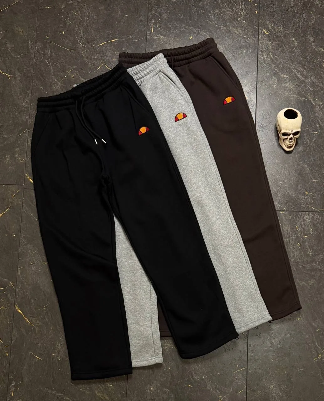 Спортивные штаны прямого кроя от ELLESSE, удобные и стильные, подходят — фото 5