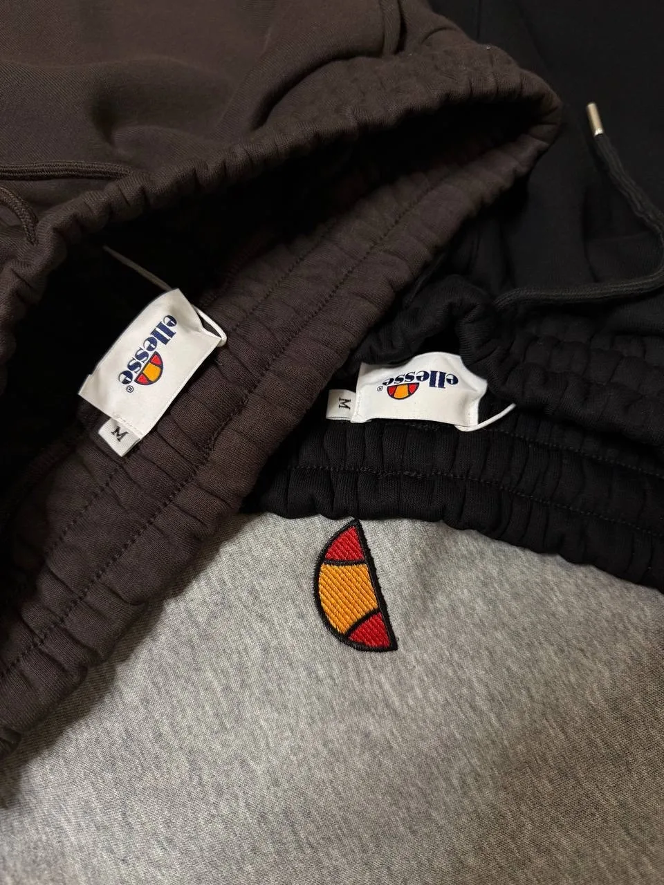 Спортивные штаны прямого кроя от ELLESSE, удобные и стильные, подходят — фото 6