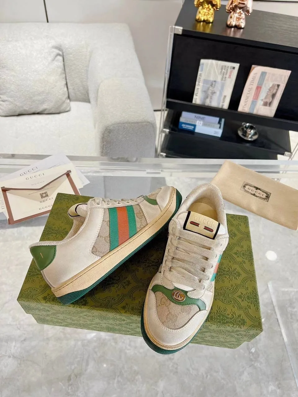 Кеды Gucci в винтажной эстетике с эффектом натурального старения — фото 1