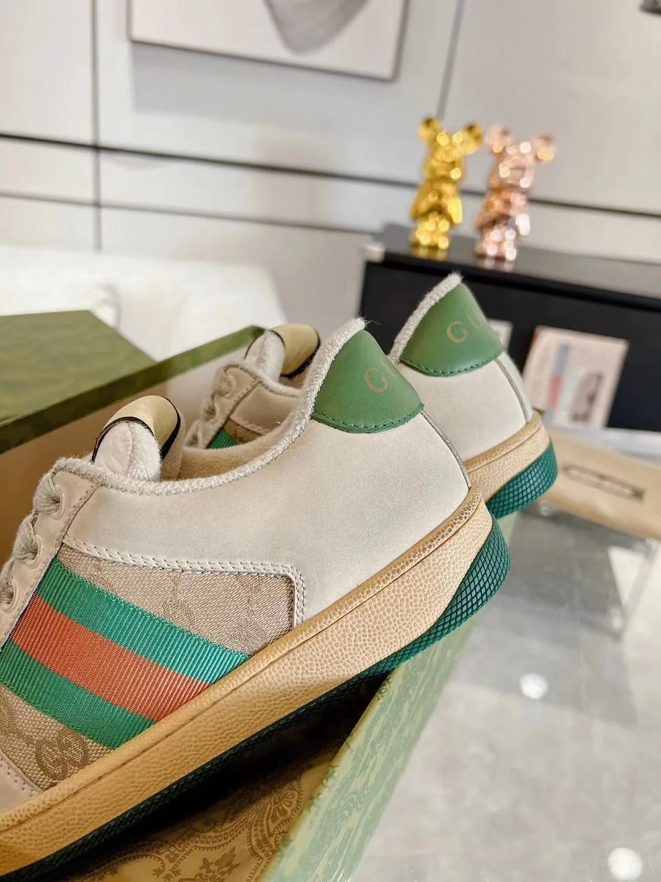 Кеды Gucci в винтажной эстетике с эффектом натурального старения — фото 9