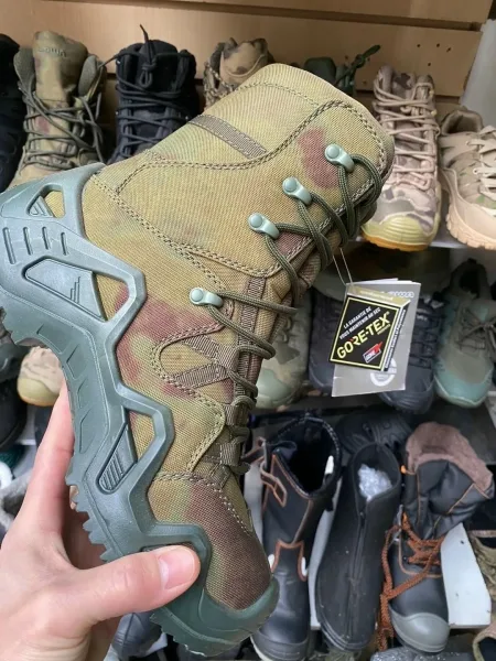 Легкие и удобные ботинки с мембраной GORE-TEX и подошвой LOWA — фото 7