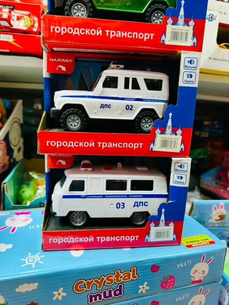 Игрушечная машина с функцией звука и света — фото 4