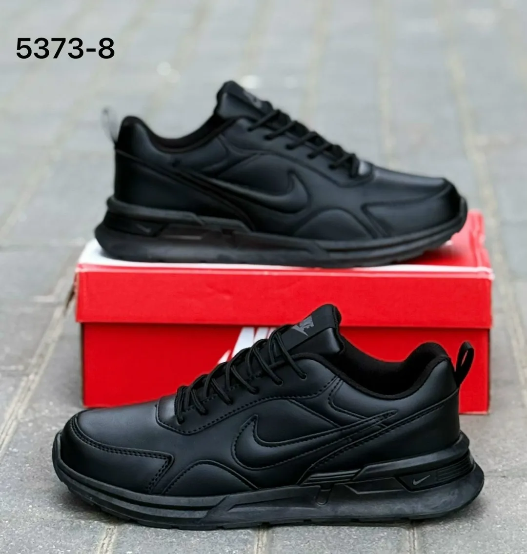 Мужские и женские кроссовки Nike — фото 3