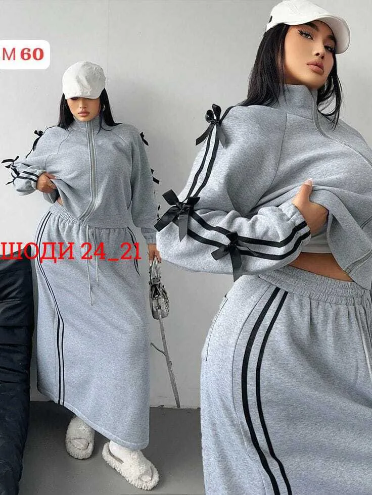 Тёплый комплект из бомбера и юбки из двухнитки на флисе — фото 2