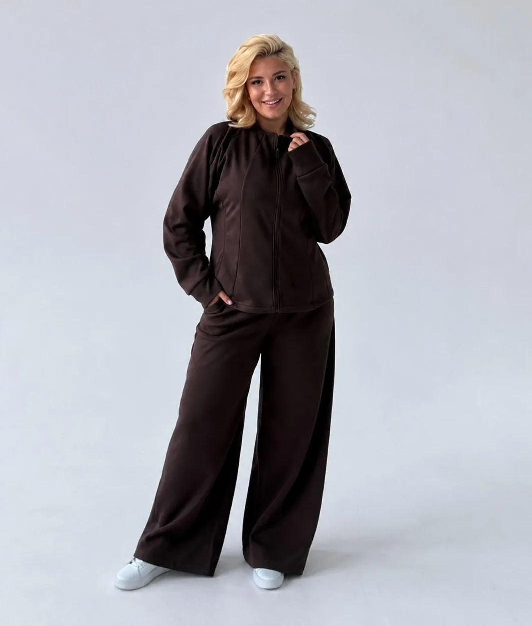 Крытые костюмы в стиле Sport chic — фото 2