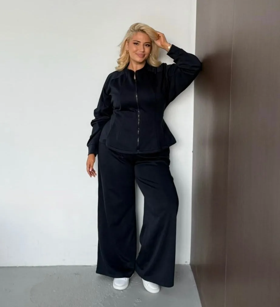 Крытые костюмы в стиле Sport chic — фото 5