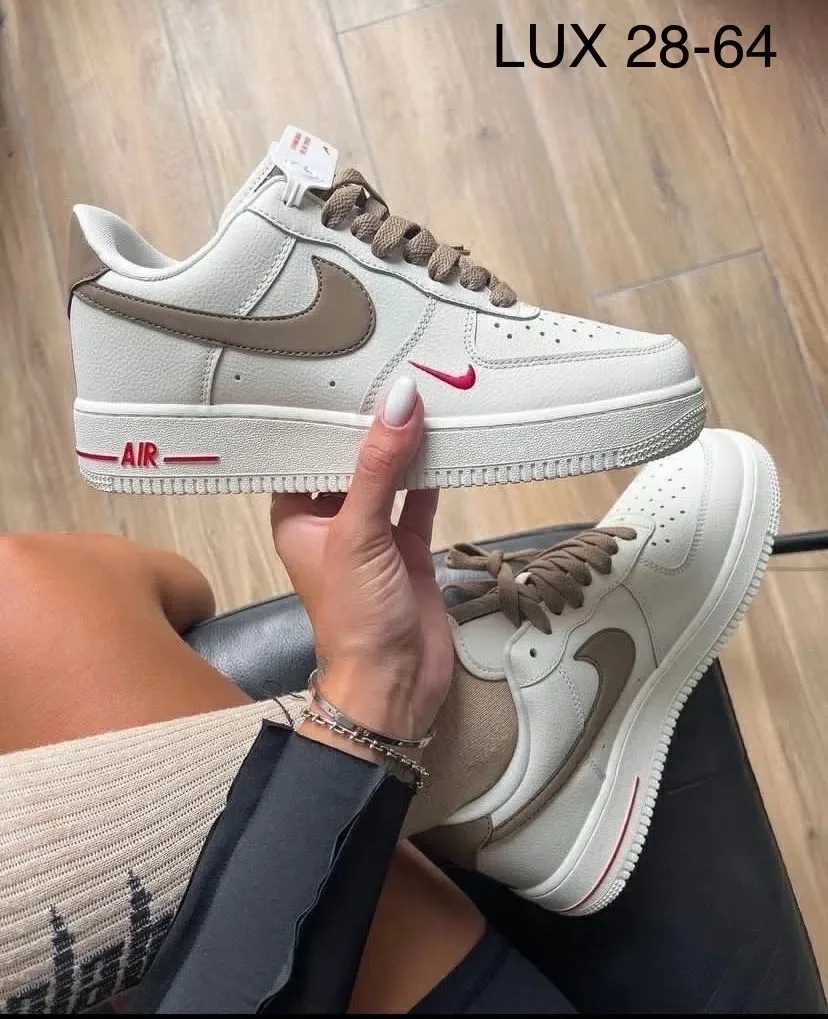 Кроссовки женские Nike Air Force из натуральной кожи — фото 5