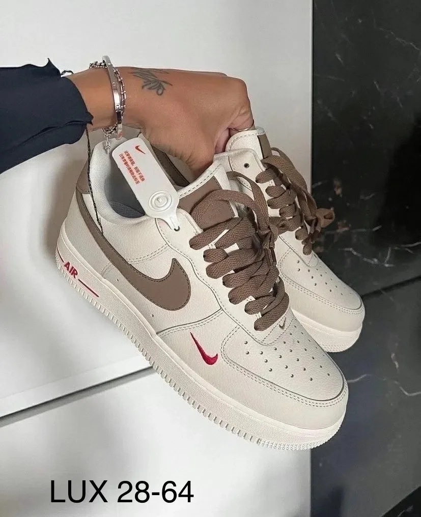 Кроссовки женские Nike Air Force из натуральной кожи — фото 9