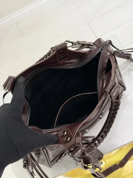 Сумка BALENCIAGA из экокожи люкс — фото 7