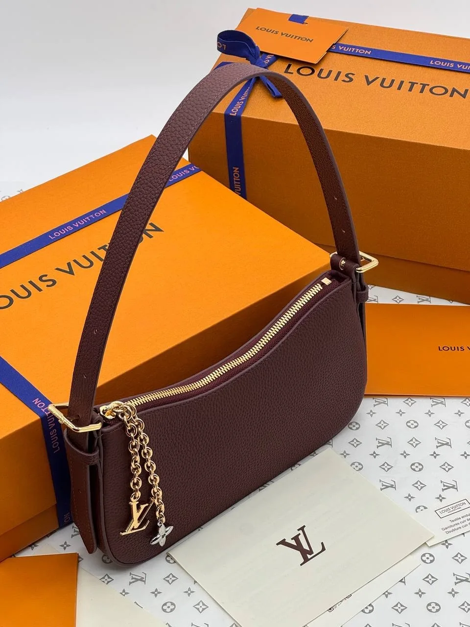 Louis Vuitton сумка-книжка LV Bloom — фото 3