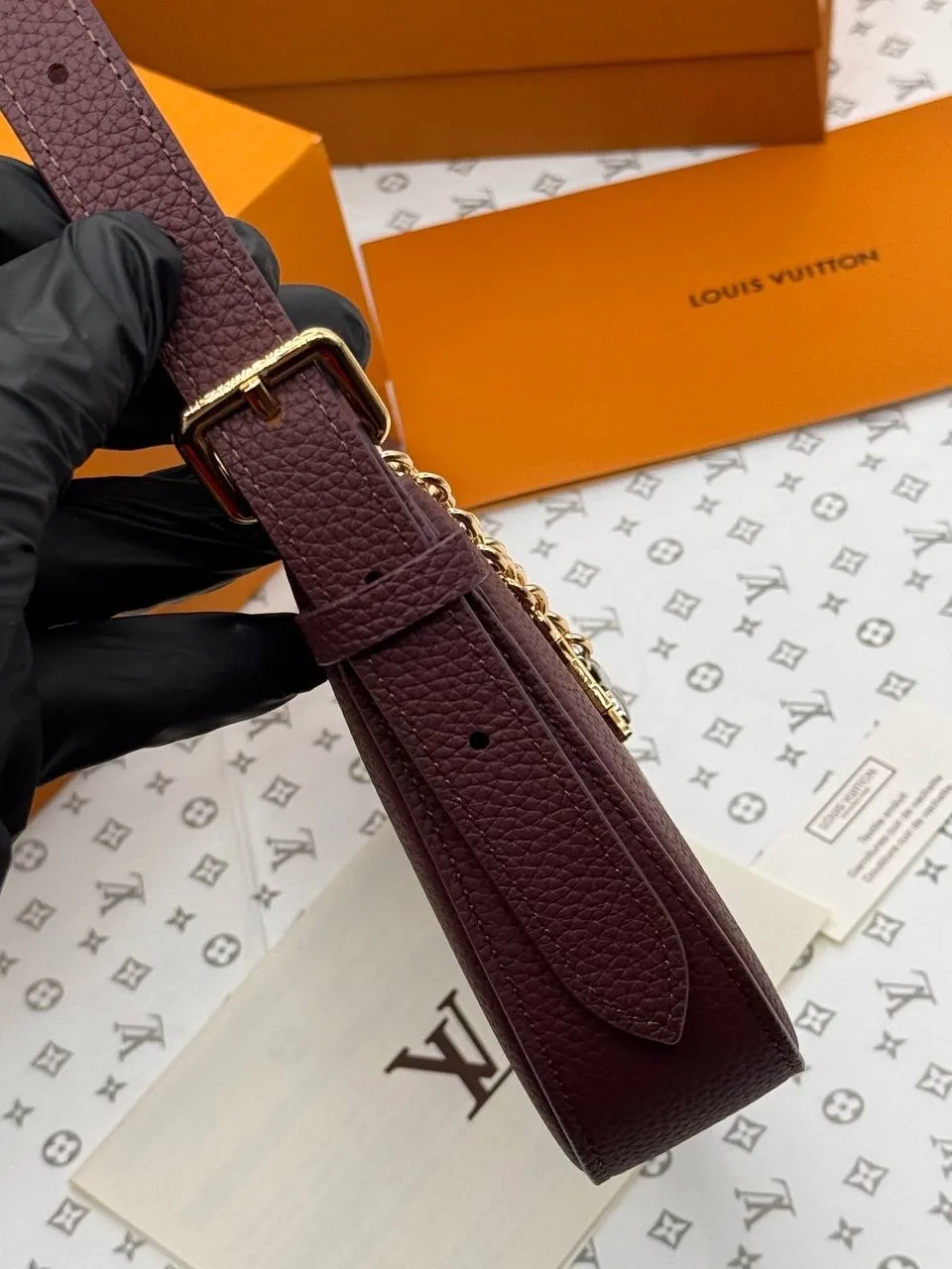 Louis Vuitton сумка-книжка LV Bloom — фото 4