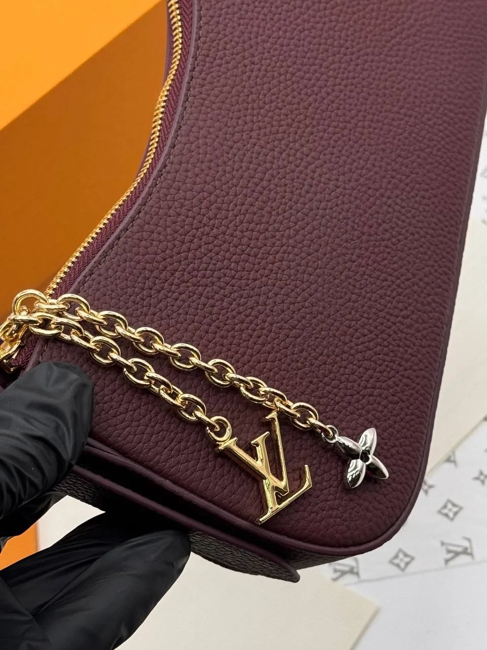Louis Vuitton сумка-книжка LV Bloom — фото 5