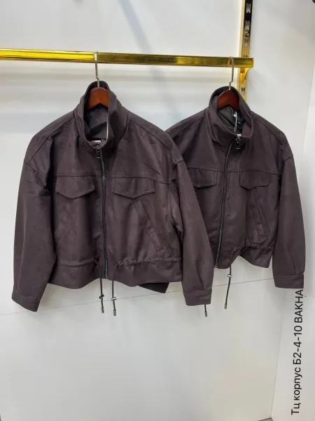 Бомбер из замши — фото 11