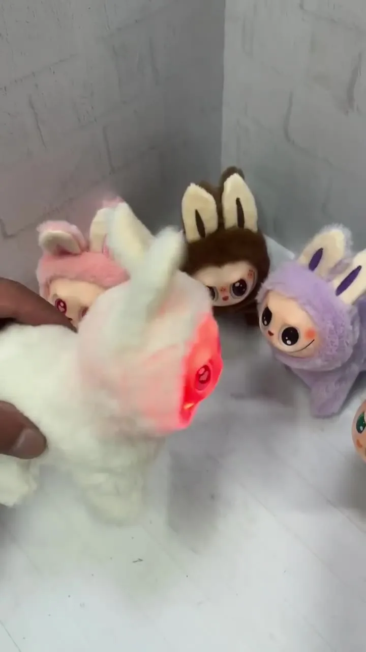Игрушка светящаяся поющая ходящая Лабубу — видео