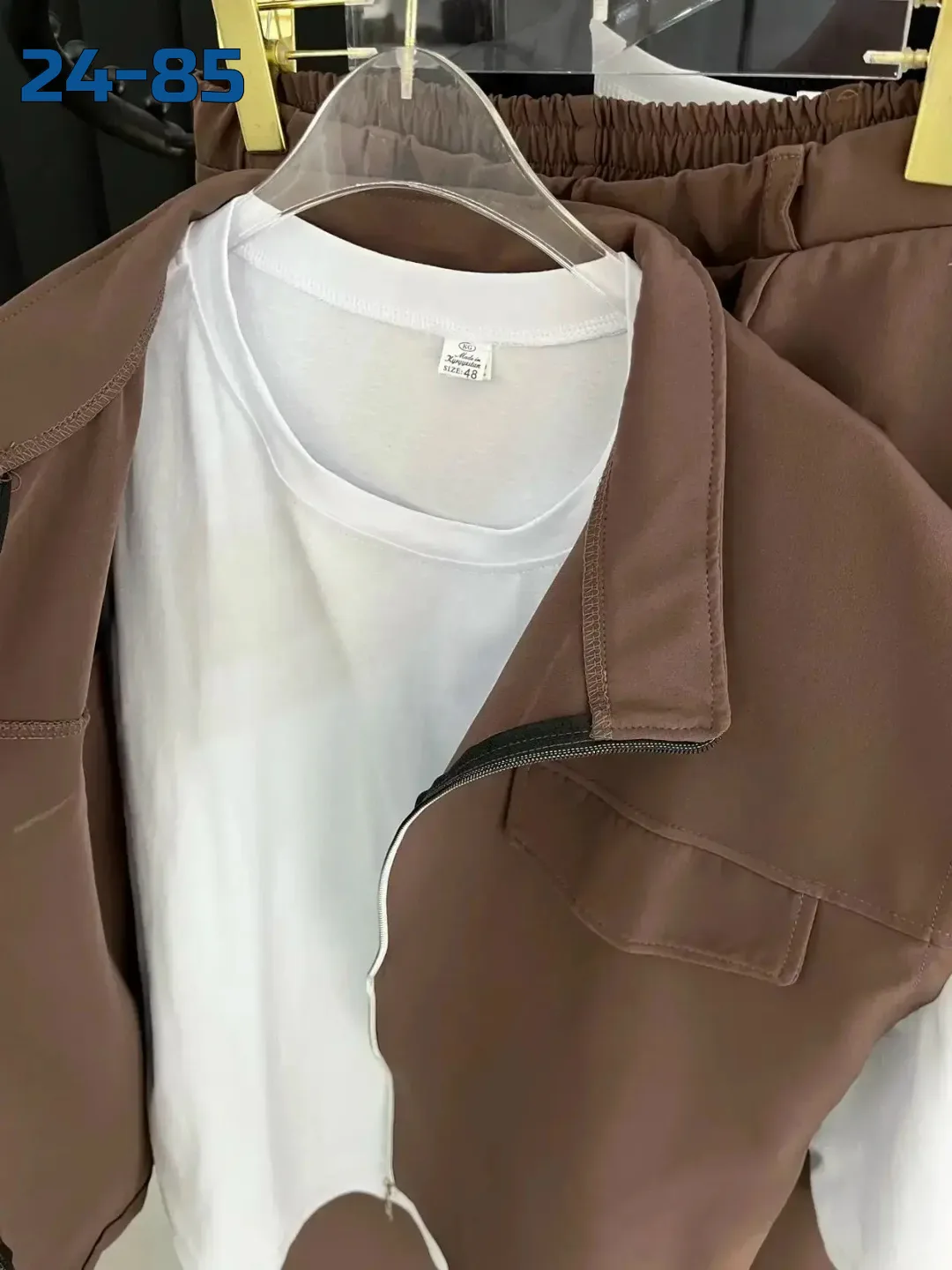 Стильная тройка в стиле casual chic — комфорт и тренд в одном образе — фото 4