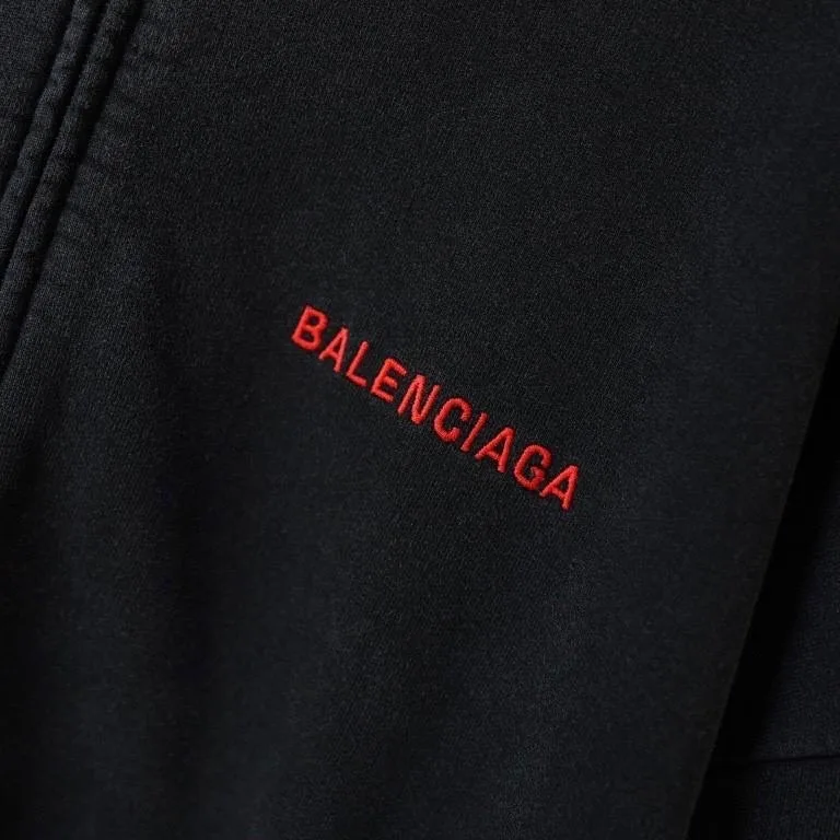 Balenciaga худи на молнии с красной вышивкой — фото 3