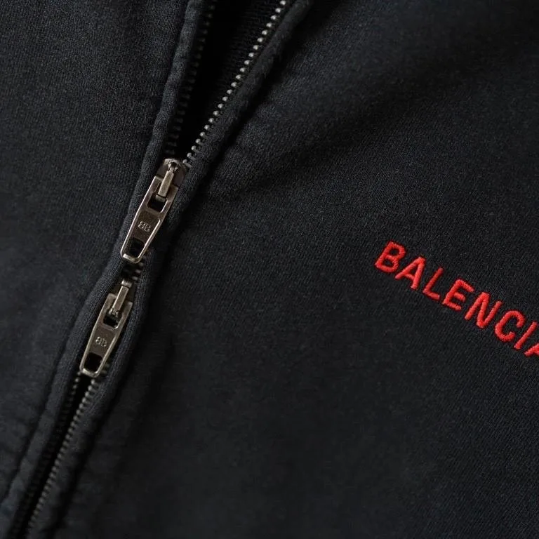 Balenciaga худи на молнии с красной вышивкой — фото 5