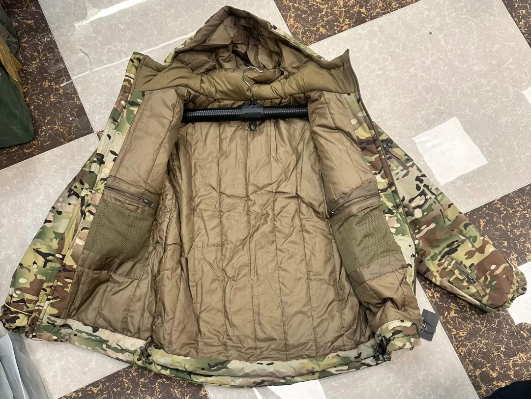 Теплая тактическая куртка из устойчивой к брызгам и трению ткани — фото 6