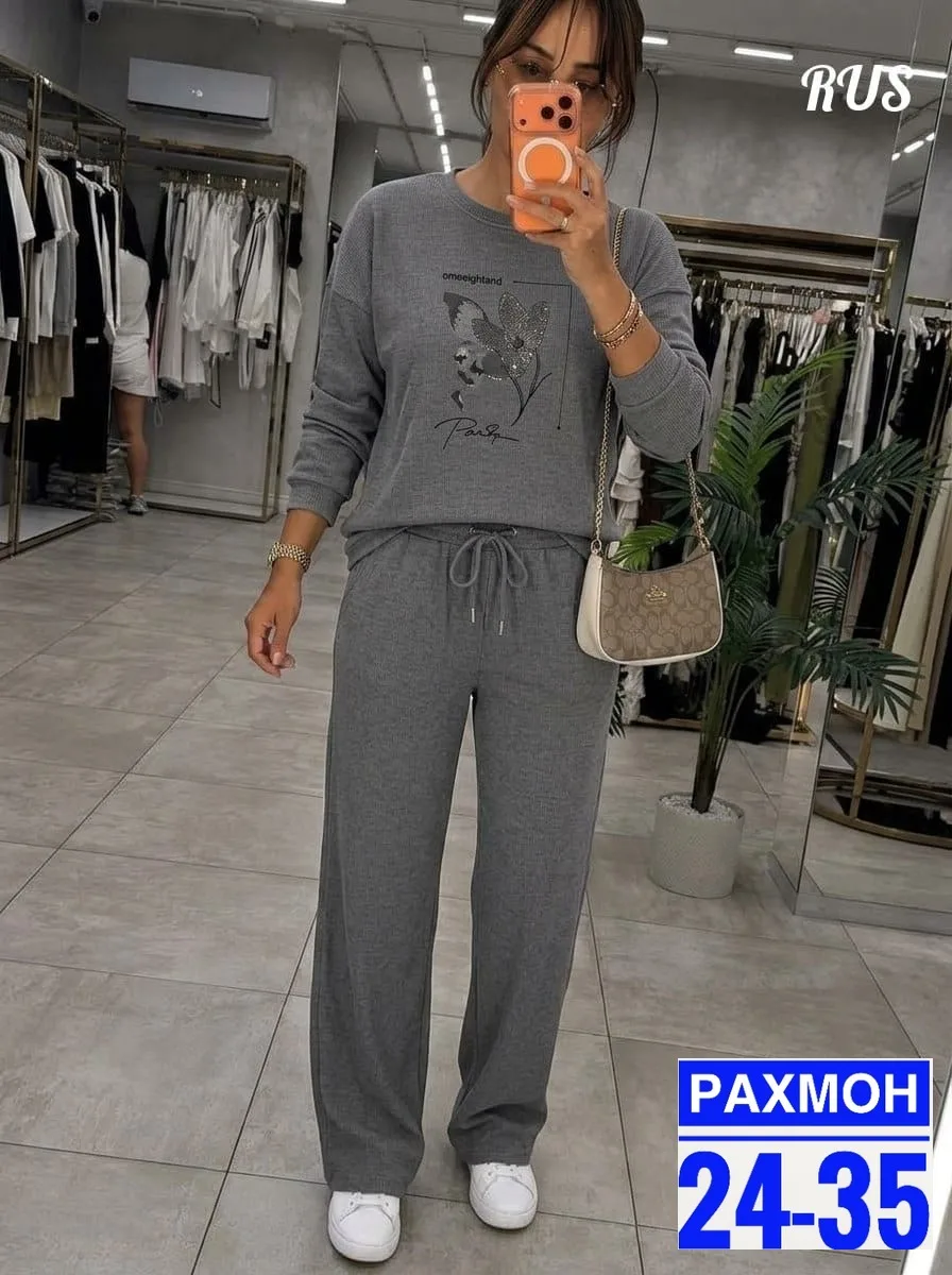 Костюм-двойка из плотной двухнитки с свободной посадкой — фото 2