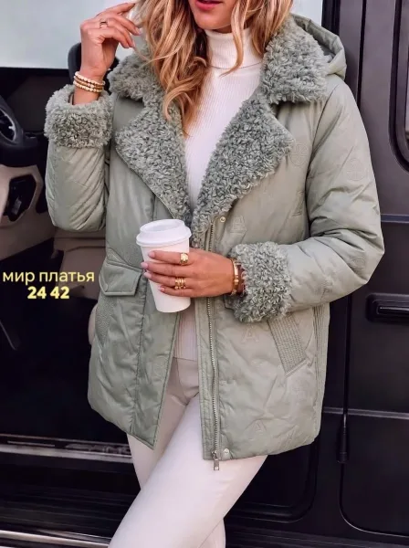 Лёгкая куртка из холлофайбера — фото 1