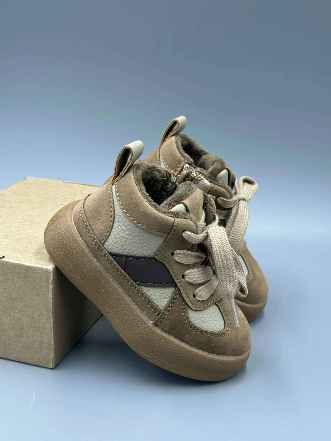 Новые ботинки 2026 из натуральной кожи с внутренним меховым подкладом — фото 1