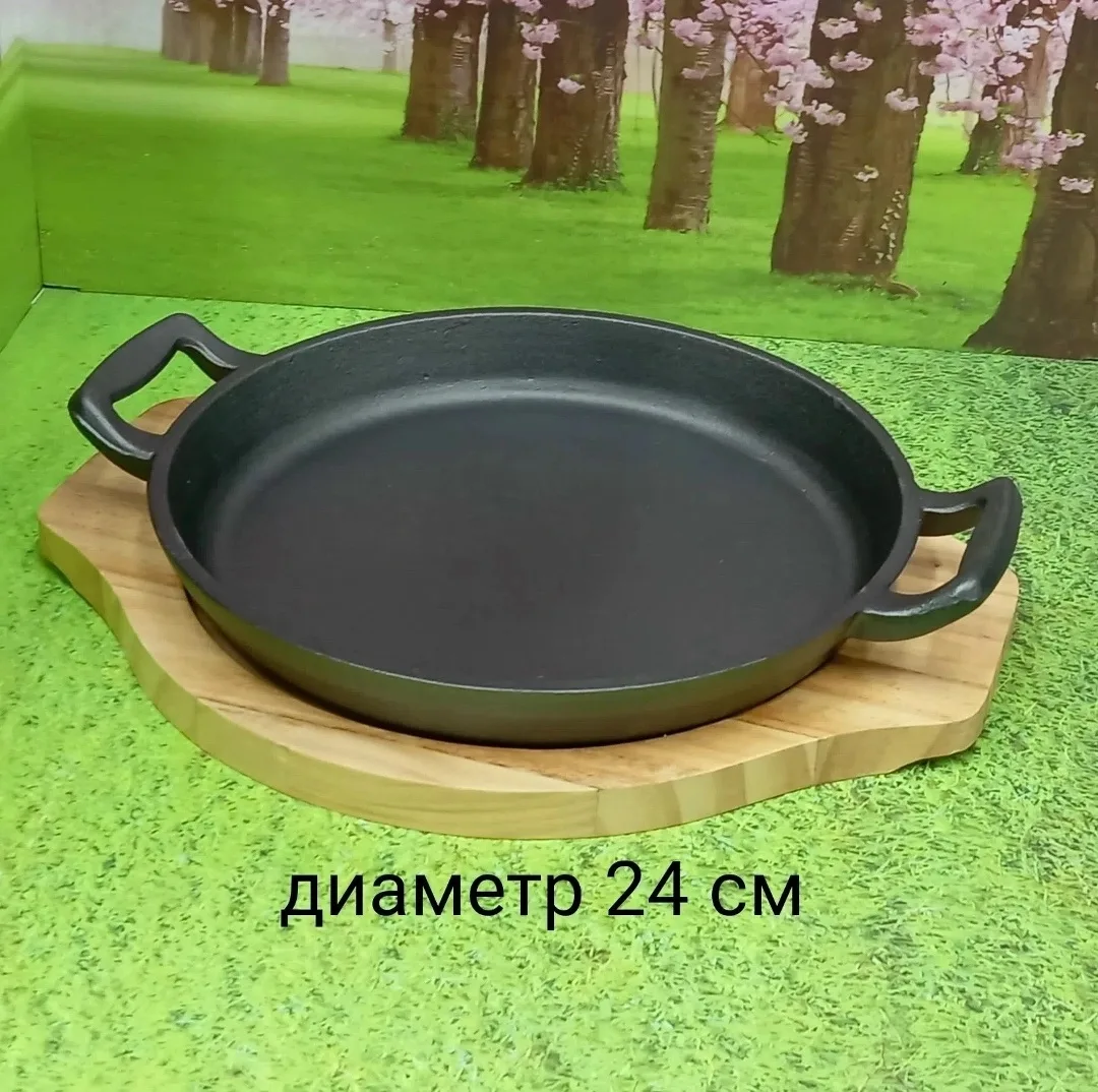 Чугунная порционная сковорода с деревянной подставкой практичный и стильный комплект кухонной посуды из чугуна для приго — фото 4