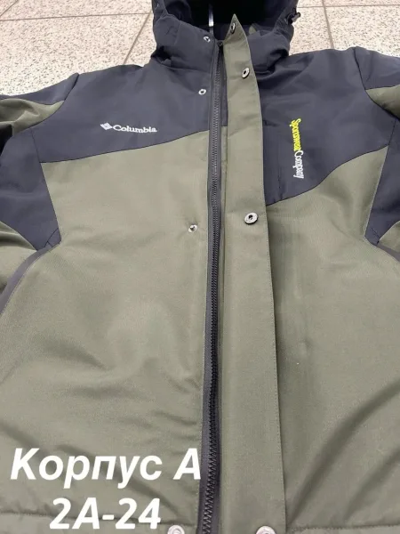 Куртка для мужчин из холлофайбера с подкладкой из синтепона — фото 25