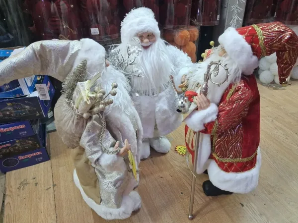 Новогодние игрушки — фото 1