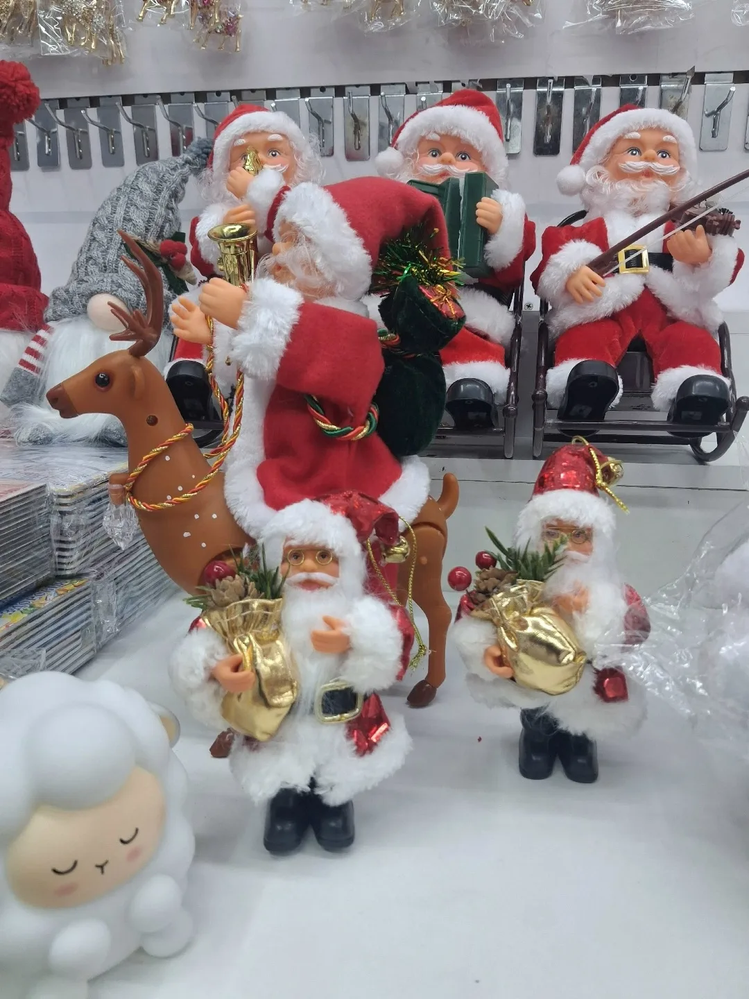 Новогодние игрушки из пластика — фото 2