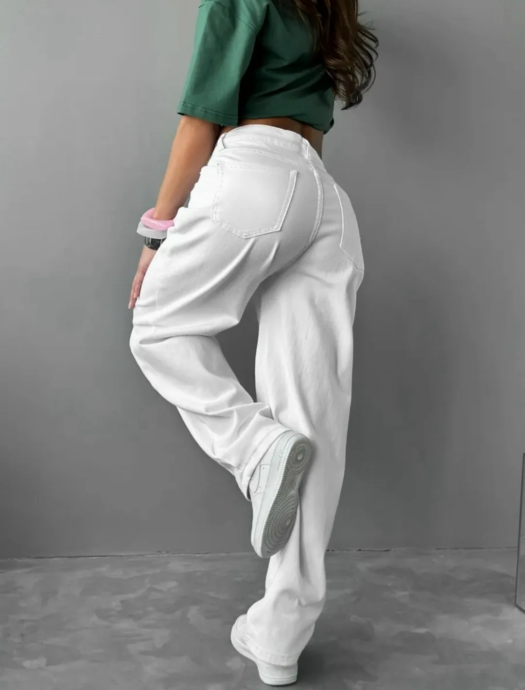 Широкие джинсы из хлопкового трикотажа с добавлением стрейча — фото 1