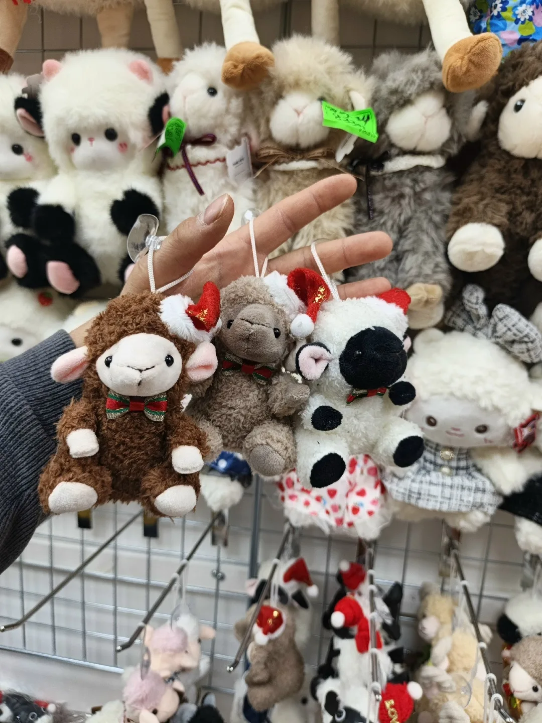 Маленький брелок в форме барашка — стильный аксессуар для ключей — фото 1