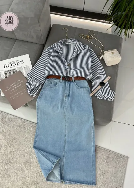 Костюм двойка из хлопковой рубашки и джинсовой стрейч-юбки — фото 1