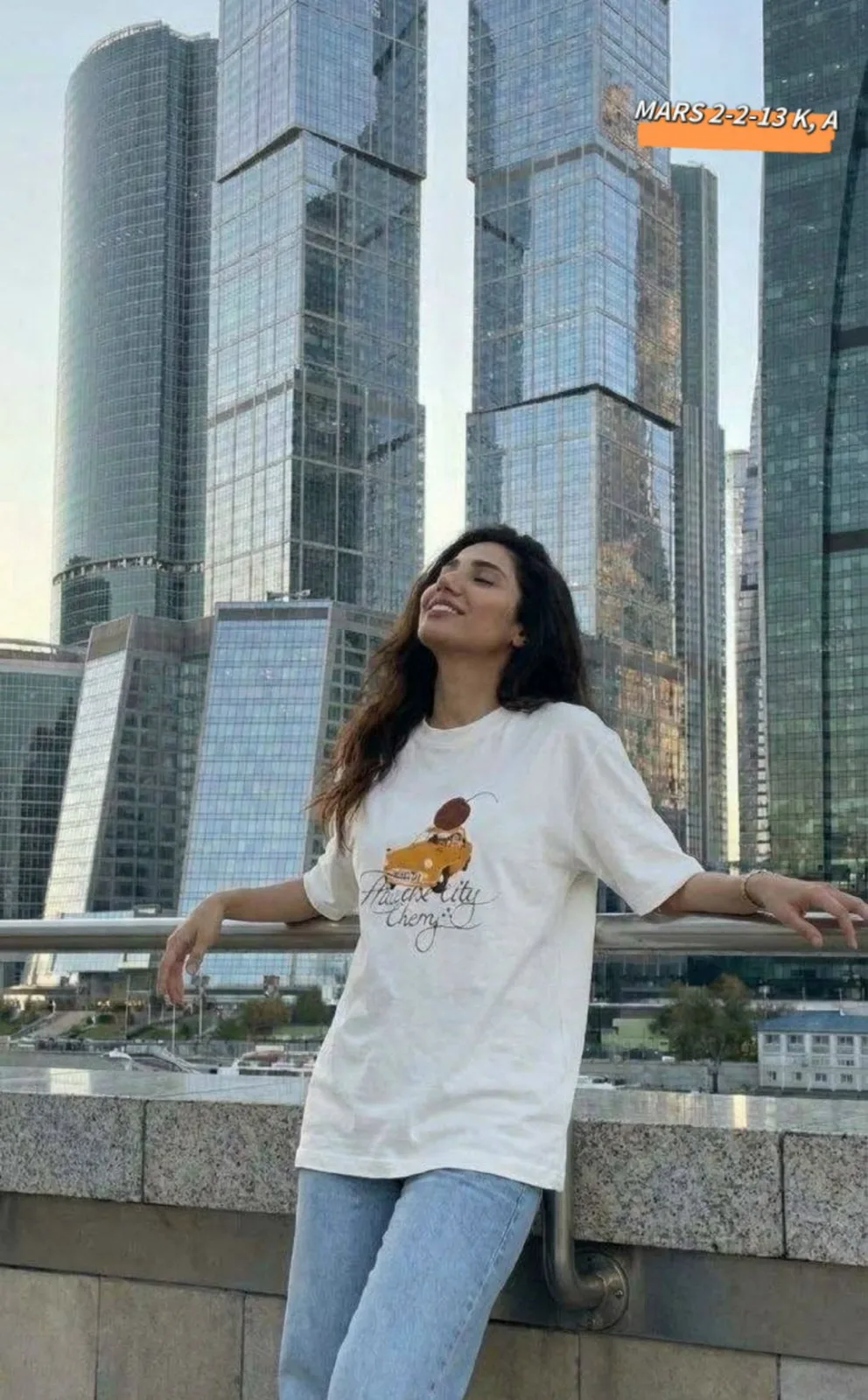 Однотонная футболка из натурального хлопка — фото 9