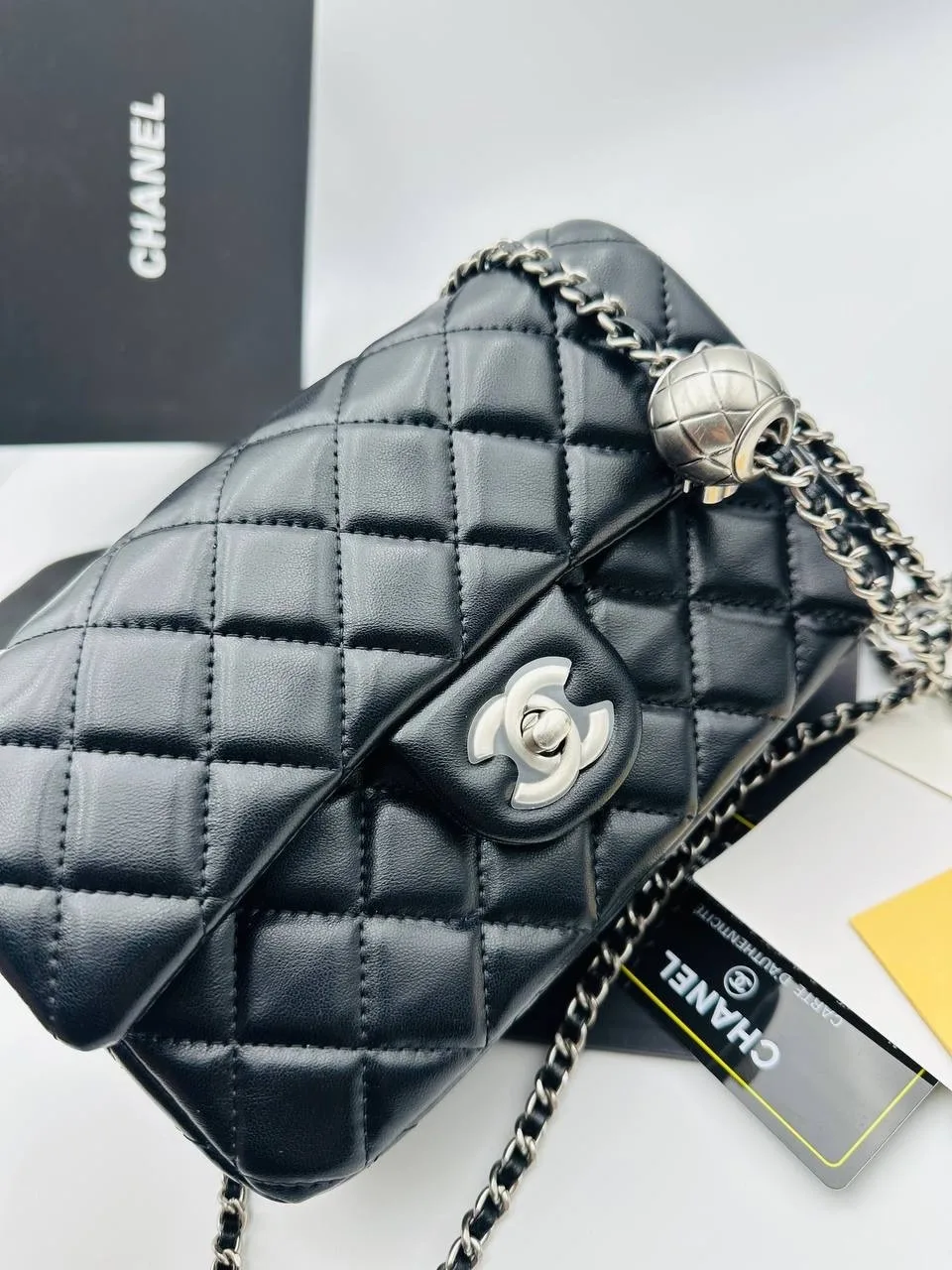 Chanel Сумка выполнена из натуральной кожи — фото 7