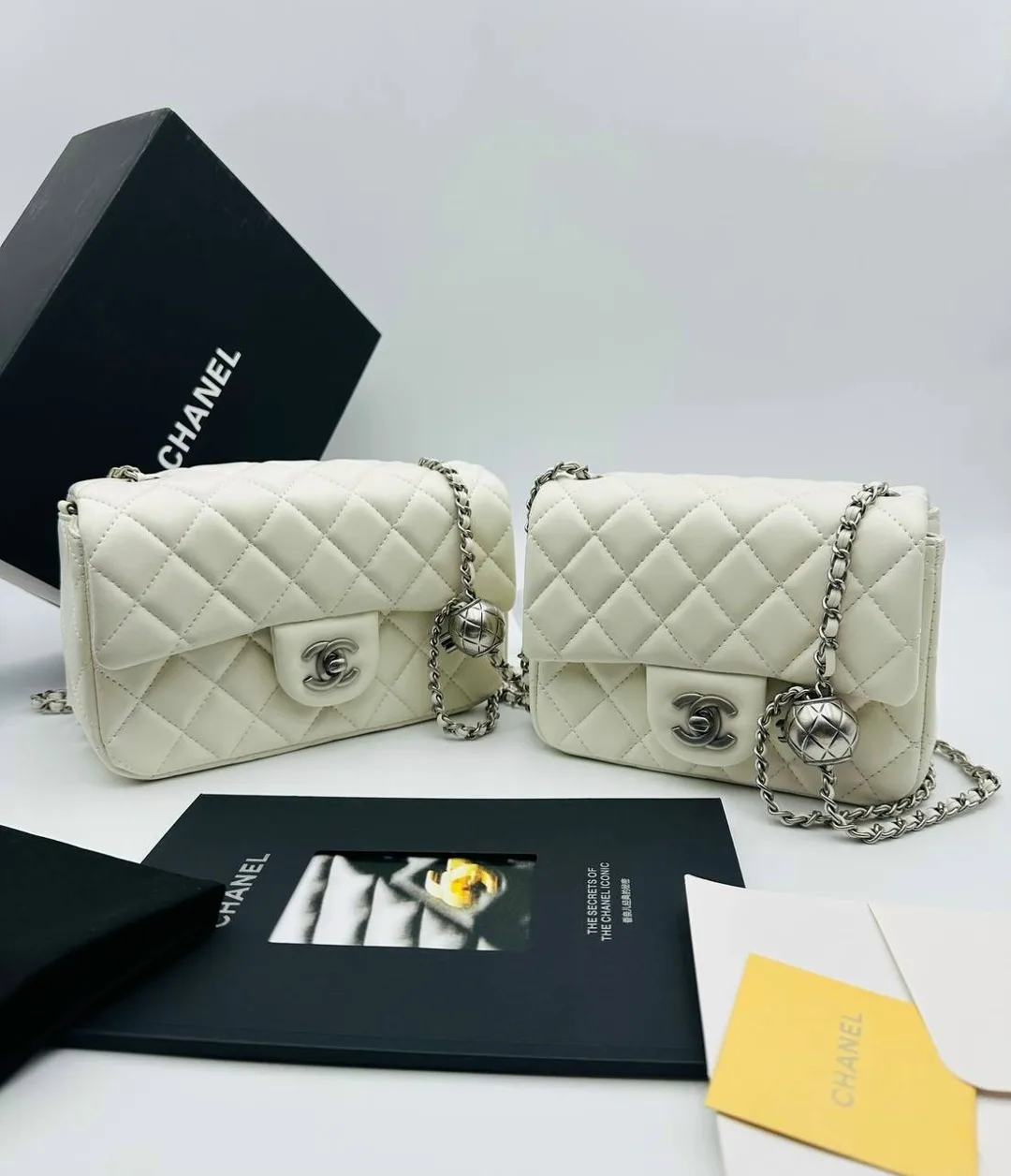 Chanel Сумка выполнена из натуральной кожи — фото 8