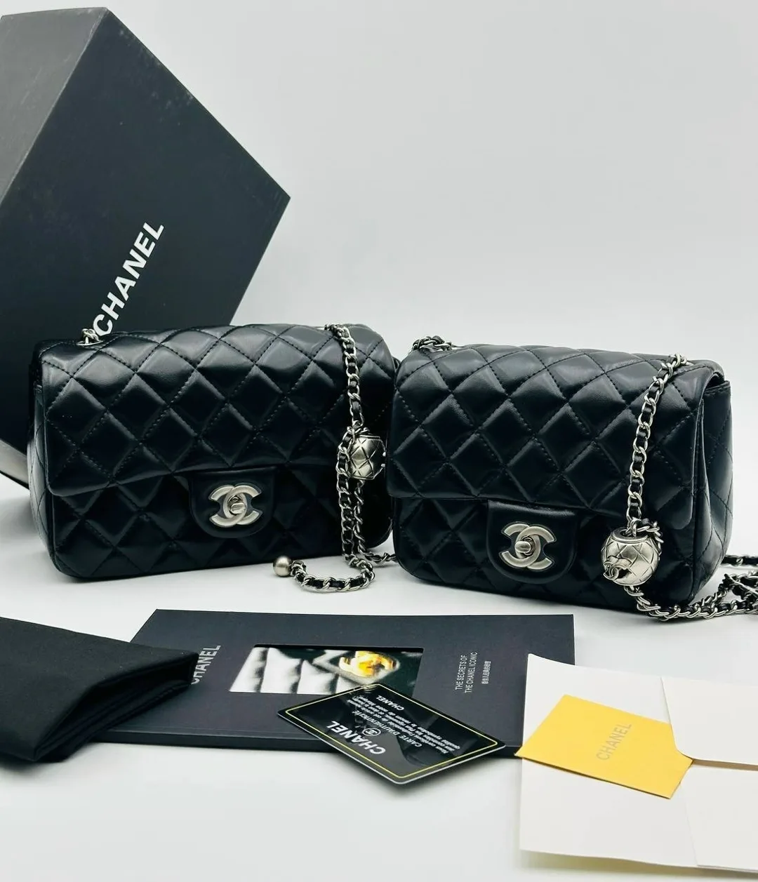 Chanel Сумка выполнена из натуральной кожи — фото 9
