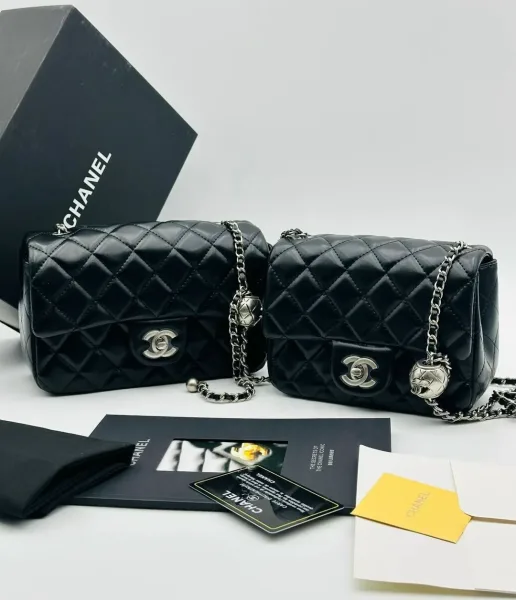 Chanel Сумка выполнена из натуральной кожи — фото 9