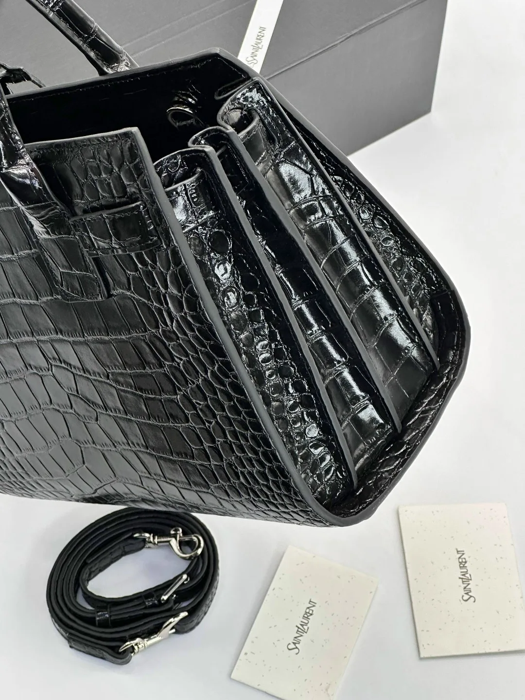 YSL Женская сумка из натуральной кожи — фото 9
