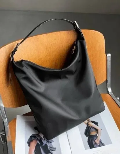 Chanel Кожаная сумка — фото 4