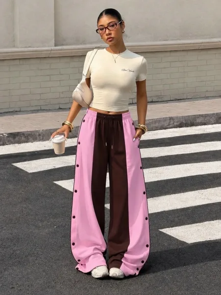 Эффектные брюки в стиле street fashion с широкими штанинами — фото 24