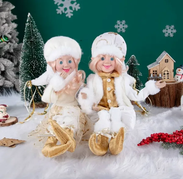 Подвесная рождественская игрушка в виде сидящего эльфа — фото 2