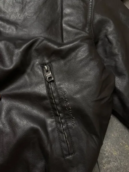Кожаная куртка Acne Studios — фото 6