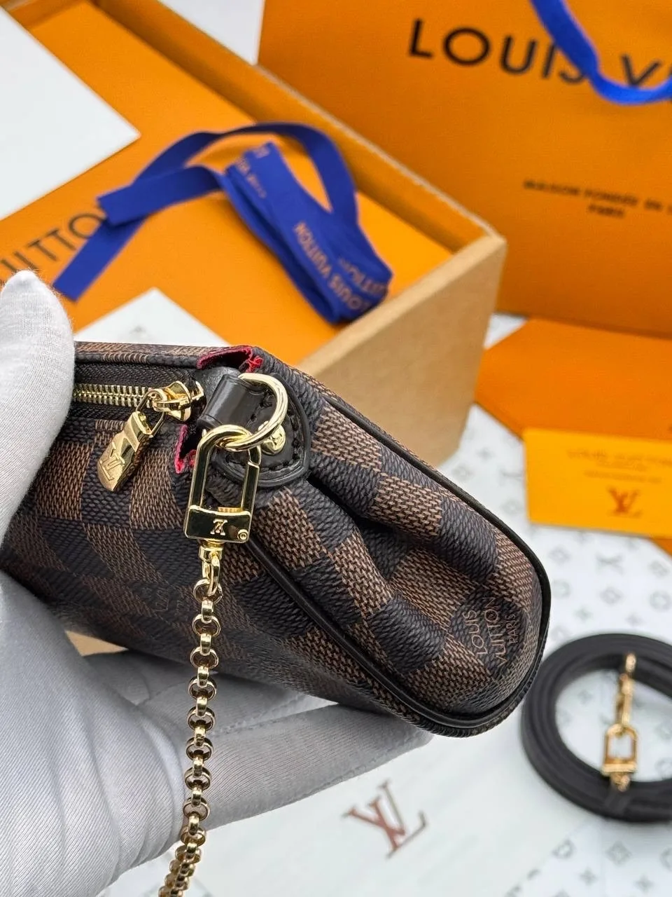 Сумка Louis Vuitton Eva Clutch — фото 10