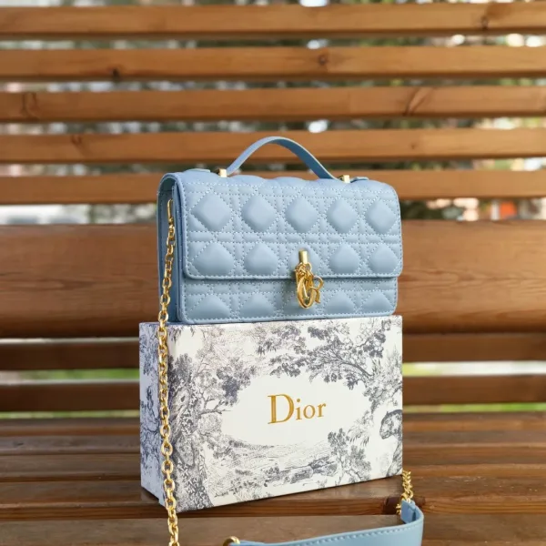 Сумка DIOR, кожа — фото 1